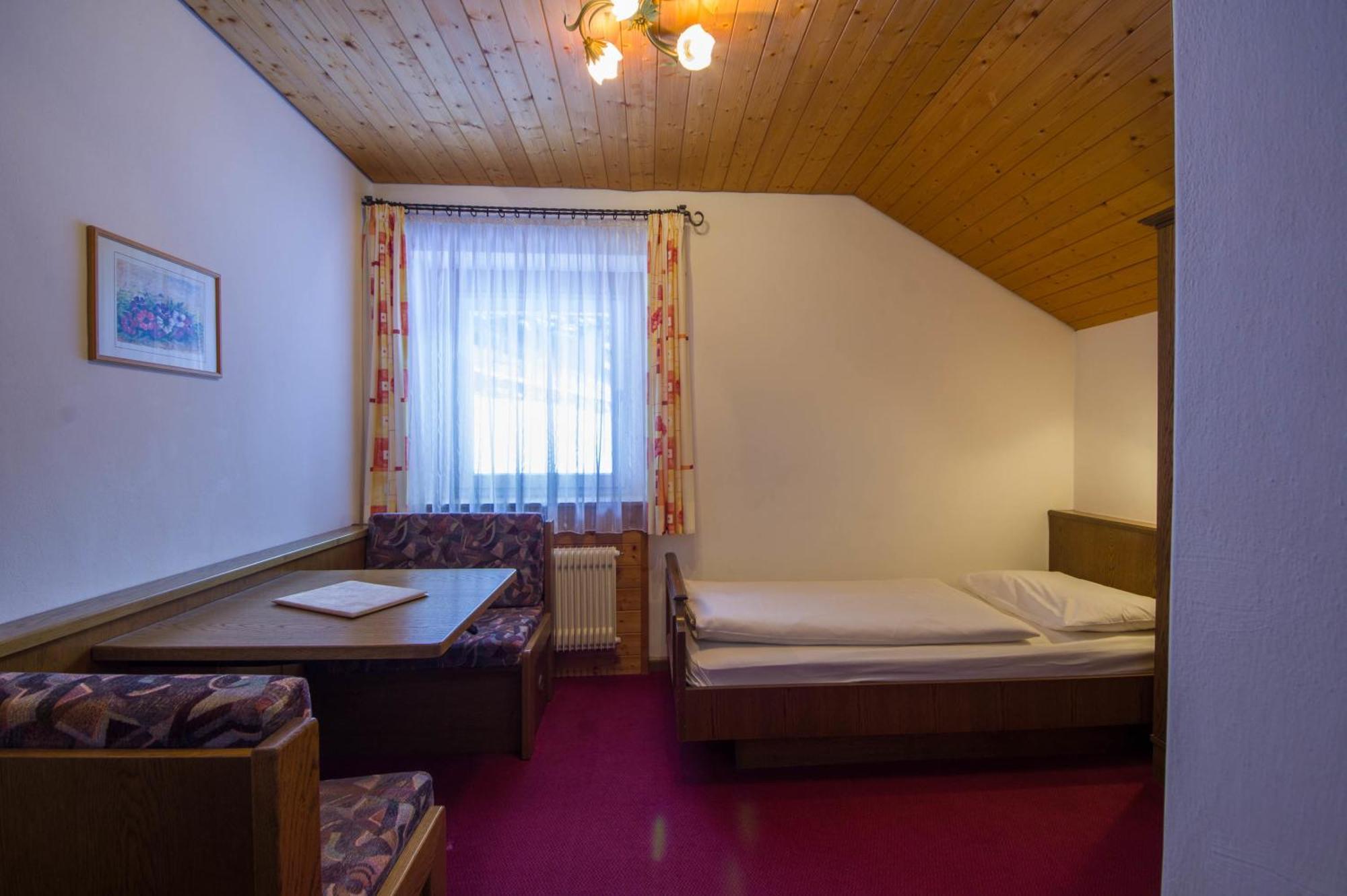 Gasthof Loewen Nova Levante Pokoj fotografie
